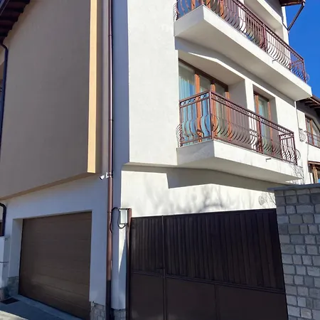 House Ema 2